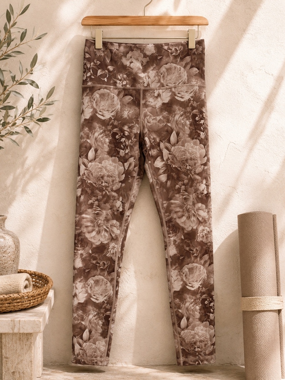 ✨ Athleta Elation Printed Tight Mauve Rose Floral High Rise Leggings Size S ✨